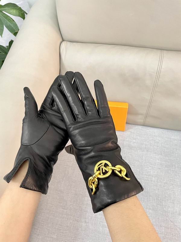 LV gloves hm26